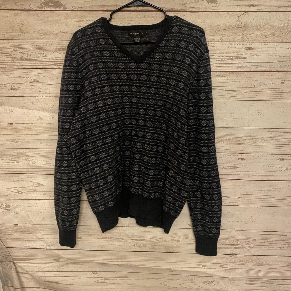 Harold’s mens Sweater,Size L, Gray, navy blue